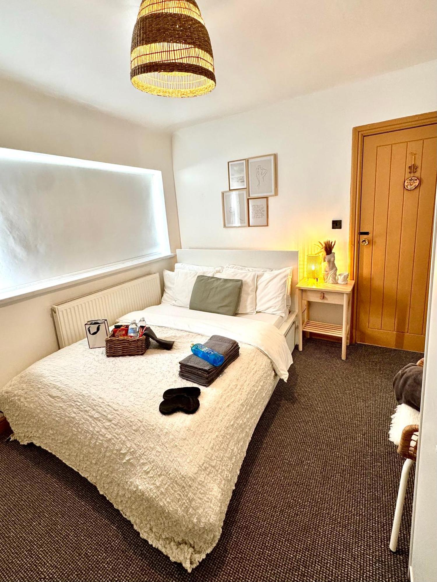 Contractor Haven- 3Bdr Crew House, Free Parking, Fast Wifi & Private Garden Apartment Nottingham Exterior photo